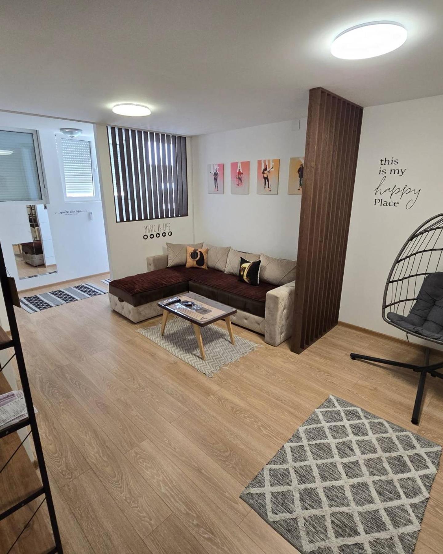 Apartman Muzika Jagodina Ngoại thất bức ảnh