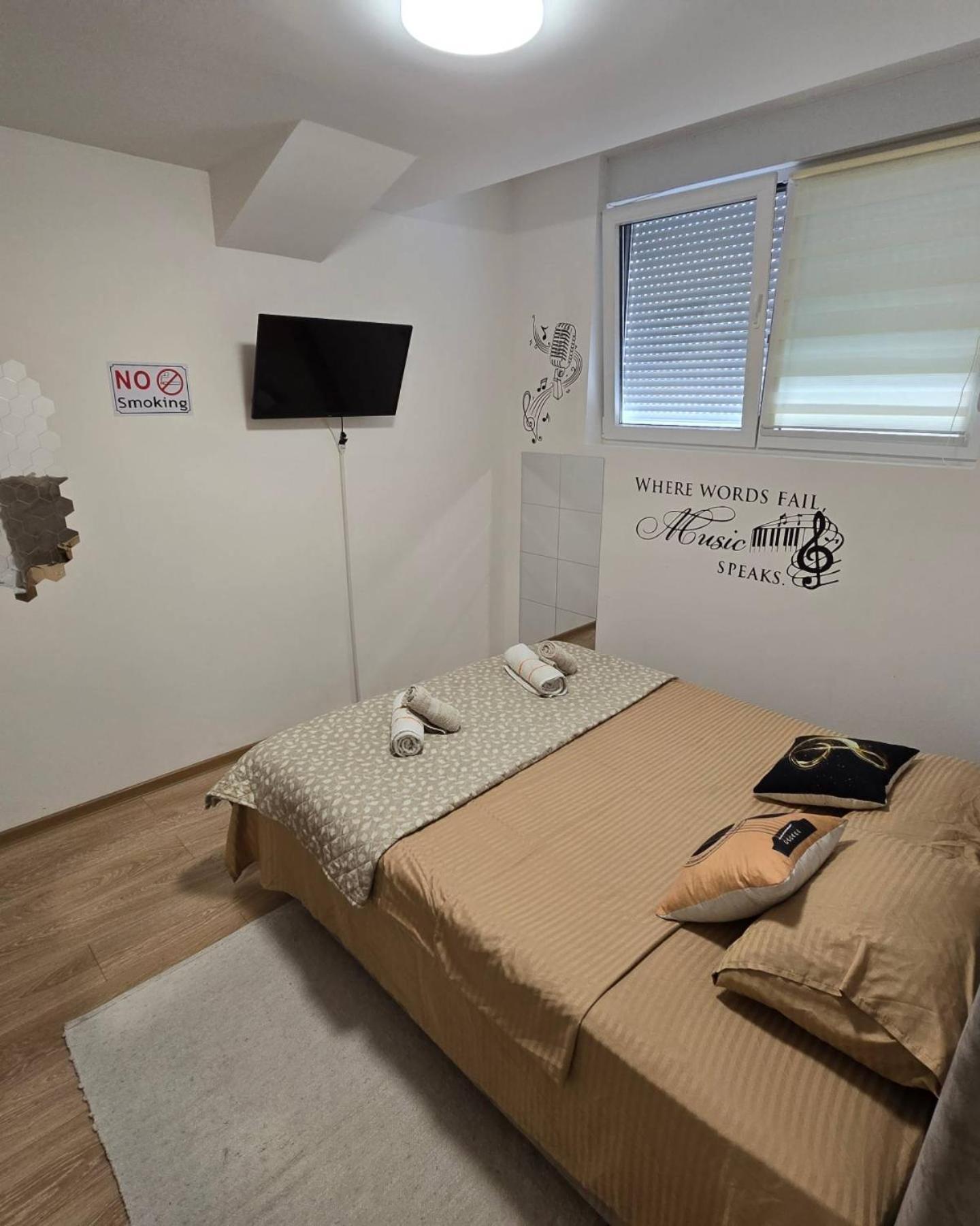 Apartman Muzika Jagodina Ngoại thất bức ảnh